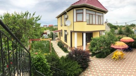 "SunRise" мини-гостиница в п. Заозерное (Евпатория), ул. Центральная, 545