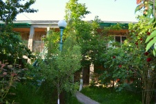 "Уютный дворик" мини-гостиница в Алуште, ул. Береговая, 4