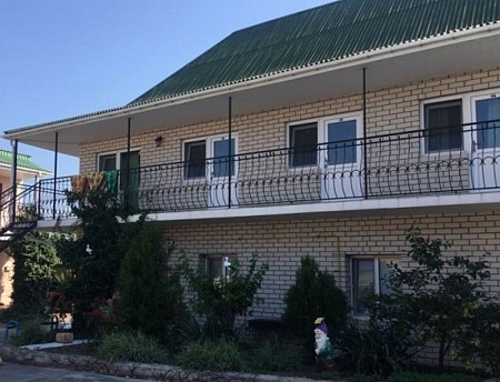 фото "Green House" гостевой дом в п. Межводное (Черноморское)