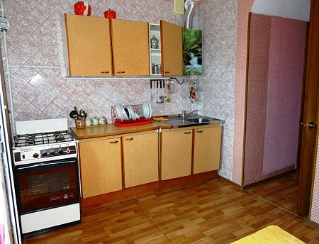 фото 3х-комнатная квартира Старшинова 21 в Феодосии