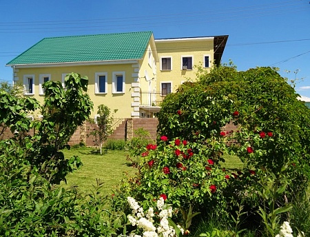 фото "Эльбрус" гостевой дом в Николаевке