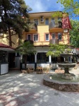 "Наш двор" гостиница в Алуште