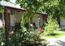 "Эльва" гостевой дом в п. Оленевка (Черноморское)