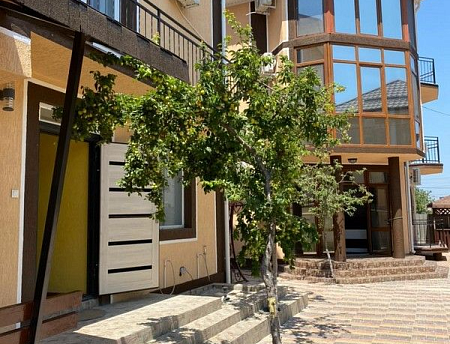 фото "RiHotel" гостевой дом в Береговом (Феодосия)