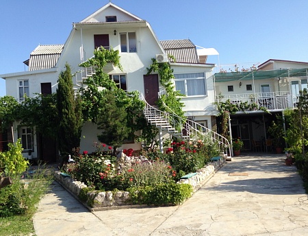 фото "Солнечный дом на Серова" гостевой дом в Коктебеле